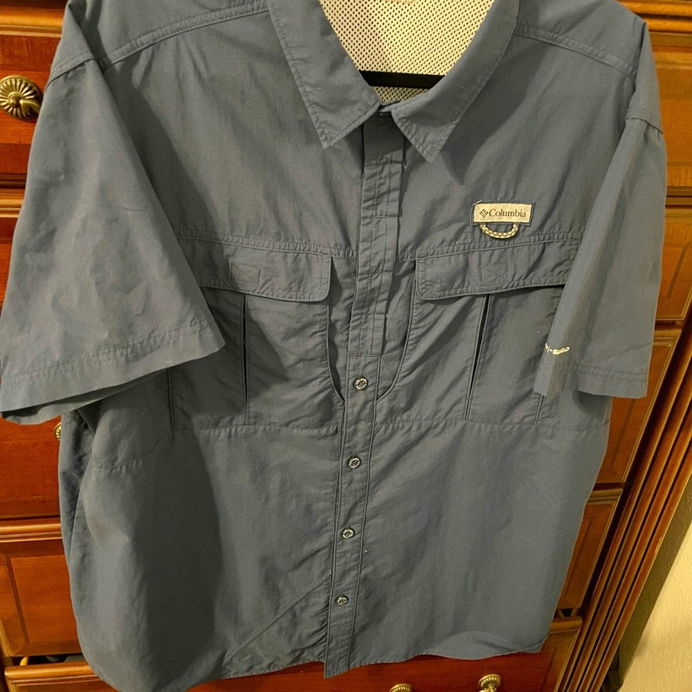 Columbia Men’s shirt